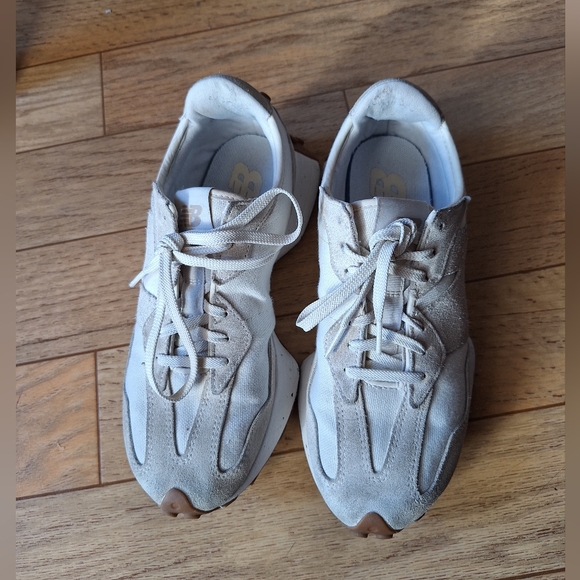 NEW BALANCE  The Intelligent Choice 327 For Womens Sz. 8.5 - Picture 7 of 9